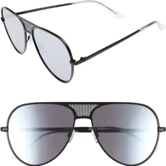 Quay Australia x Kylie Jenner “Iconic” Aviator Shades RARE main image 4